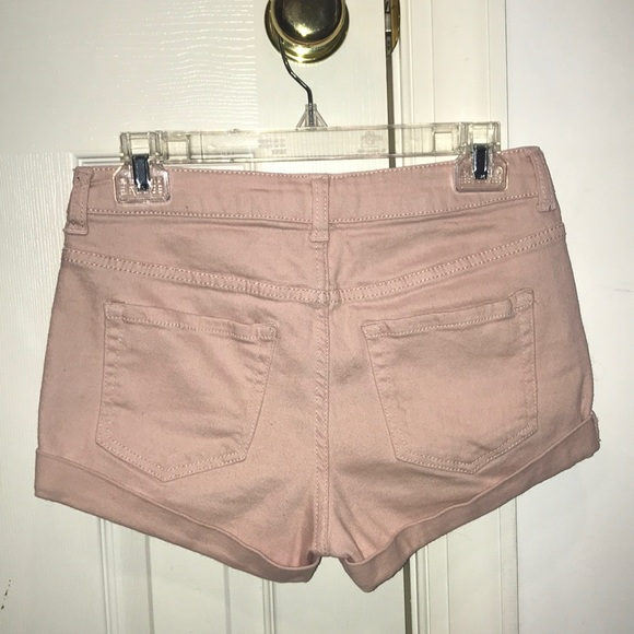High-Waisted Pink Shorts 🎀 - Picture 2 of 3